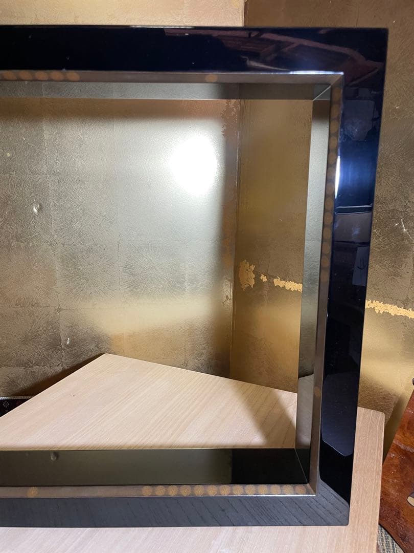 輪島塗　炉縁　目代宗芳作　 押面銀唐松　共箱　木製真塗 共箱　 未使用　茶道具