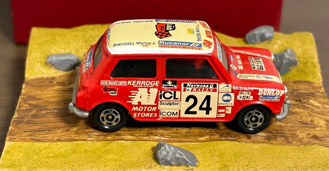 トミカ ミニクーパー トラフィック特注 ジオラマ台座付