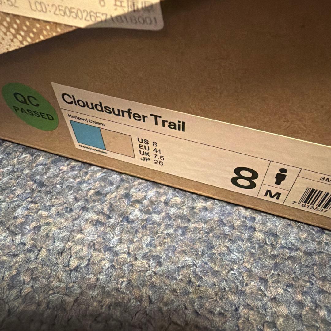 On Cloudsurfer trail 26.0センチ