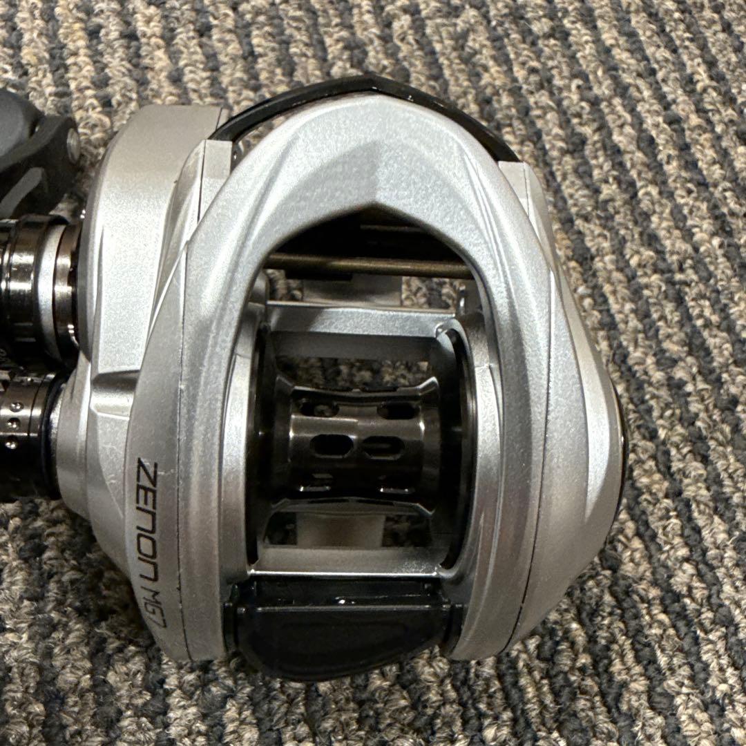 アブ　ゼノン MG7 左ハンドル　Abu Garucia ZENON MG7-L