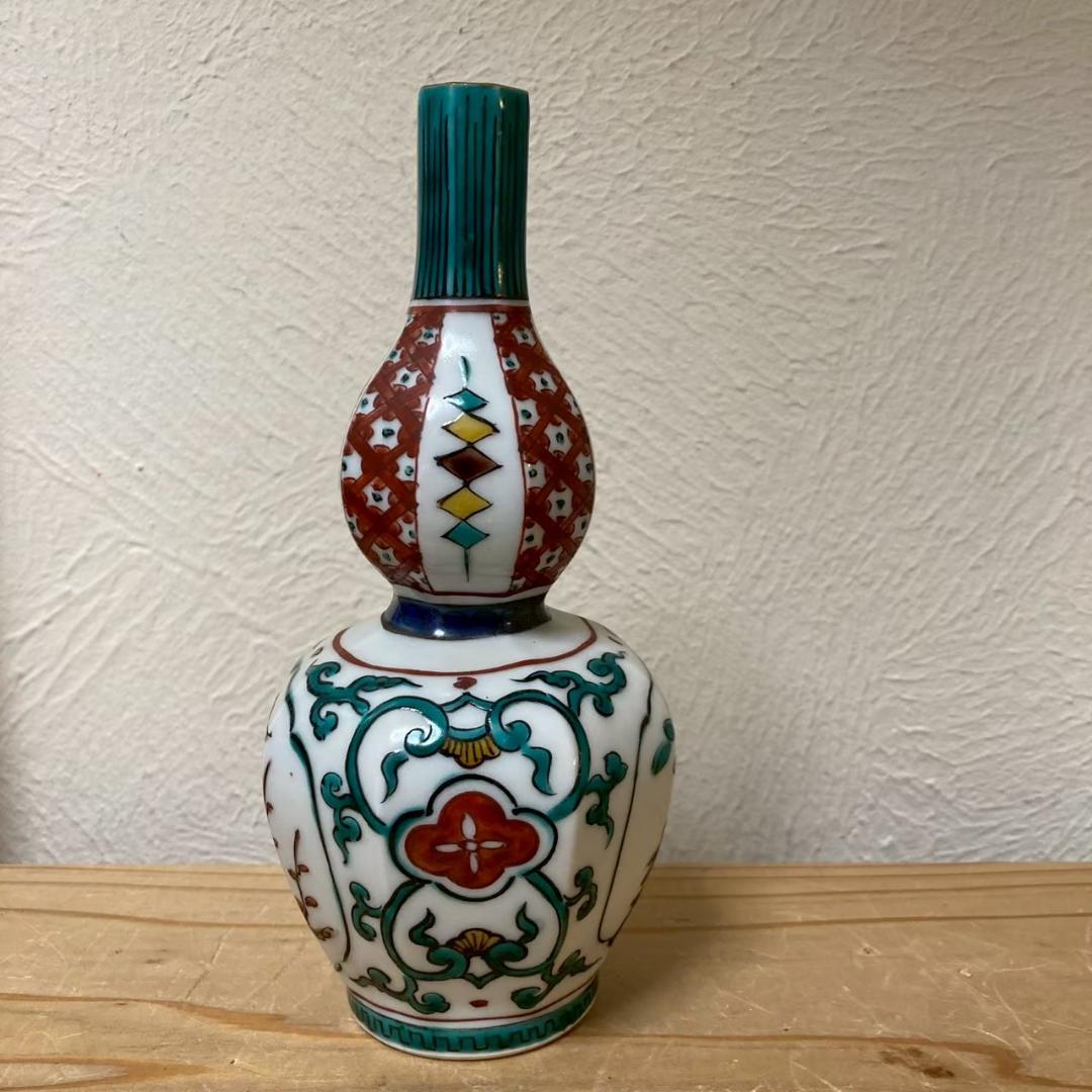 ★まとめ買いでお値引No.64★九谷焼 酒器セット（徳利1客・猪口4客）