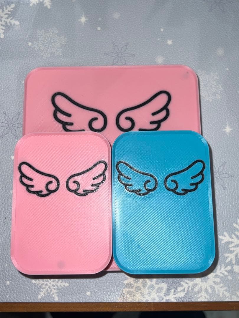 翼デザイン ピンク四角形アート用品