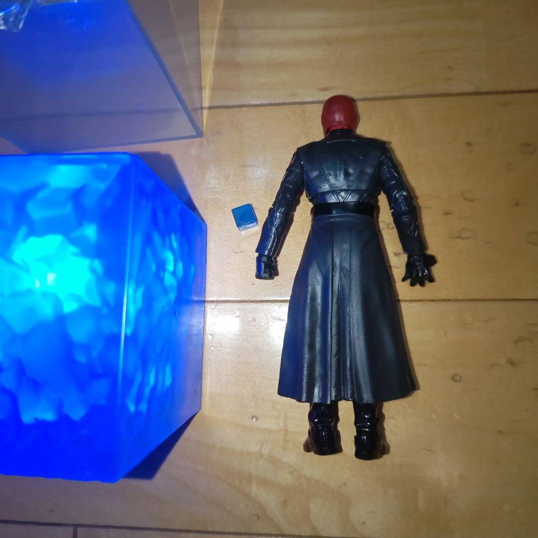 マーベルレジェンド レッド・スカル＆テッセラクト