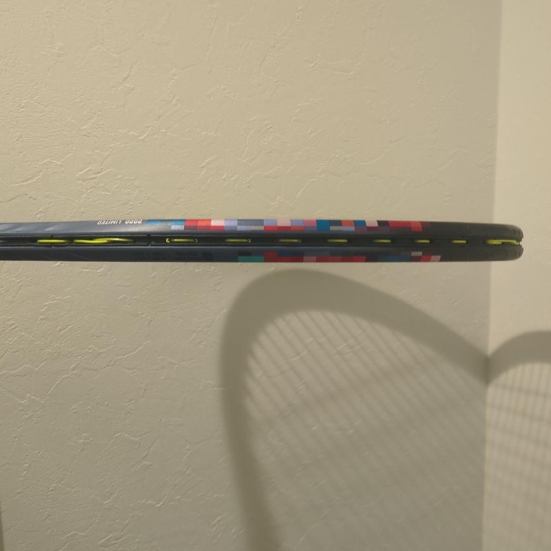美品　YONEX テニスラケット VCORE98 2020Limited