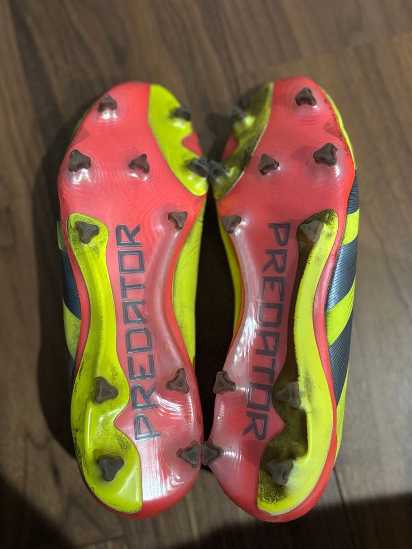 adidas Predator サッカーシューズ　FG 黄色