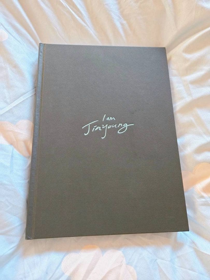 BAZAAR 2019 10Star Jinyoung カレンダー　写真集