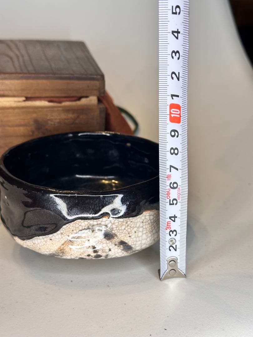 織部焼 日本製 黒釉 茶碗 茶道具 共箱 共布 底款有り