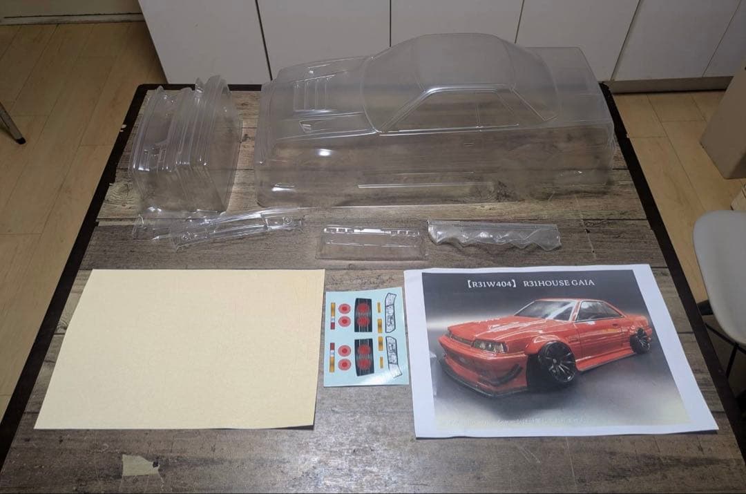 未塗装ラジコンボディ3台とポリカスプレー＆おまけセット