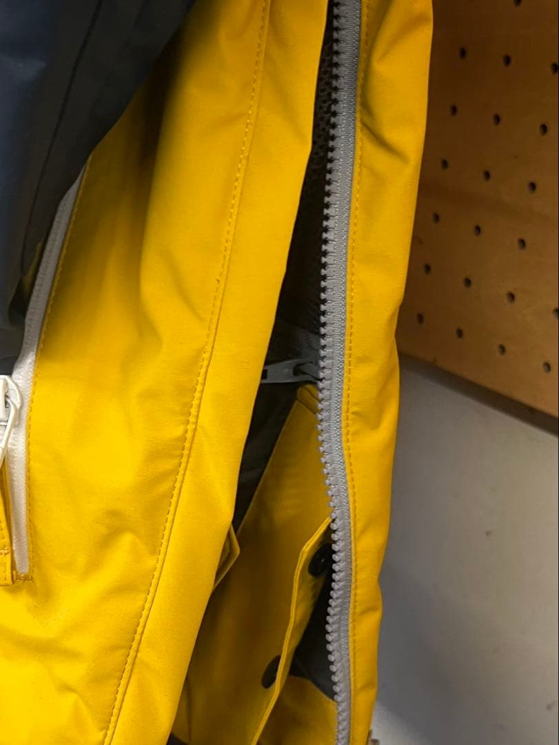 KM4K PARADAICE YAKKE 5 スノーウェア Mサイズ