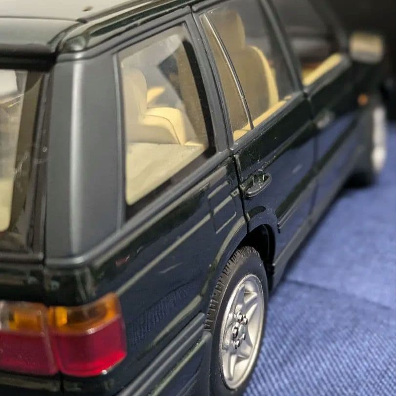 オートアート　ランドローバー　レンジローバー　1/18 P38a　LPレンジ