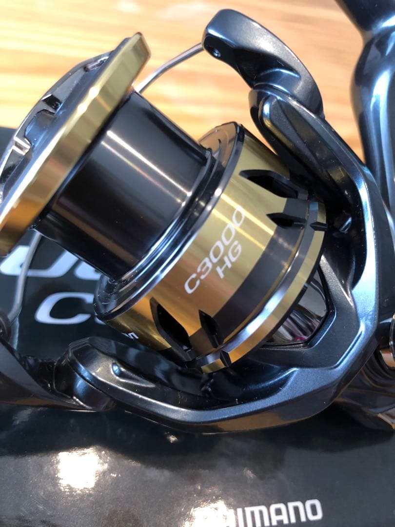 SHIMANO ULTEGRA C3000 HG スピニングリール