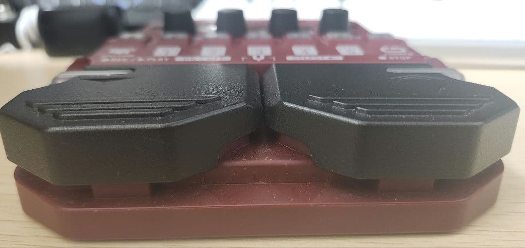 ZOOM B1 Four マルチエフェクター（箱付き）