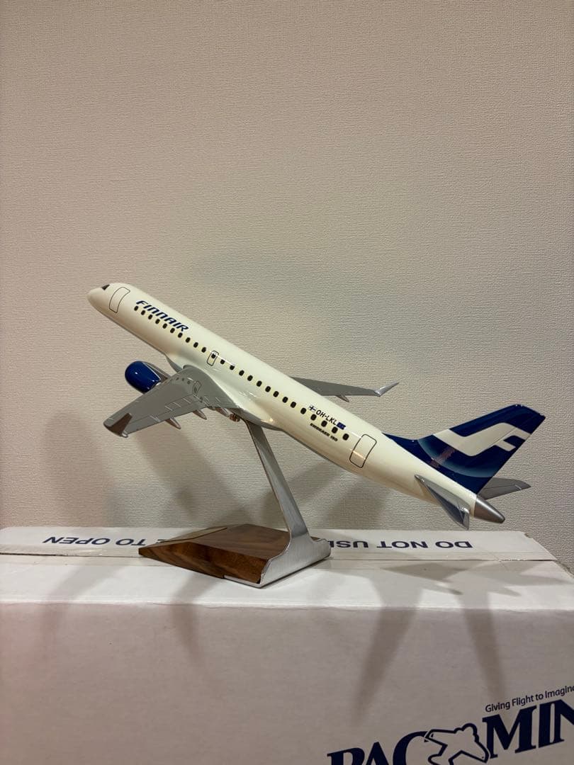 1/72 PACMIN パックミン フィンエアー E190 finnair