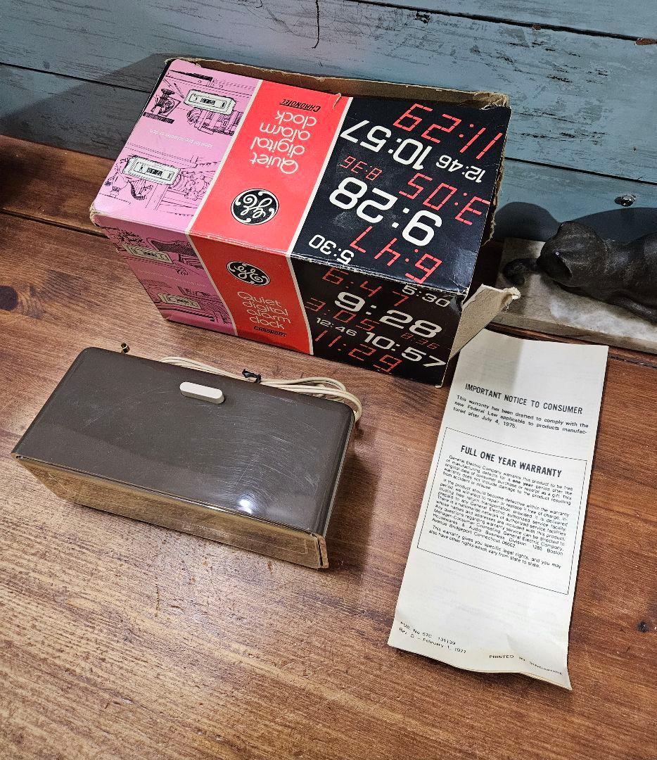 US Vintage General Electric フリップ時計 8120