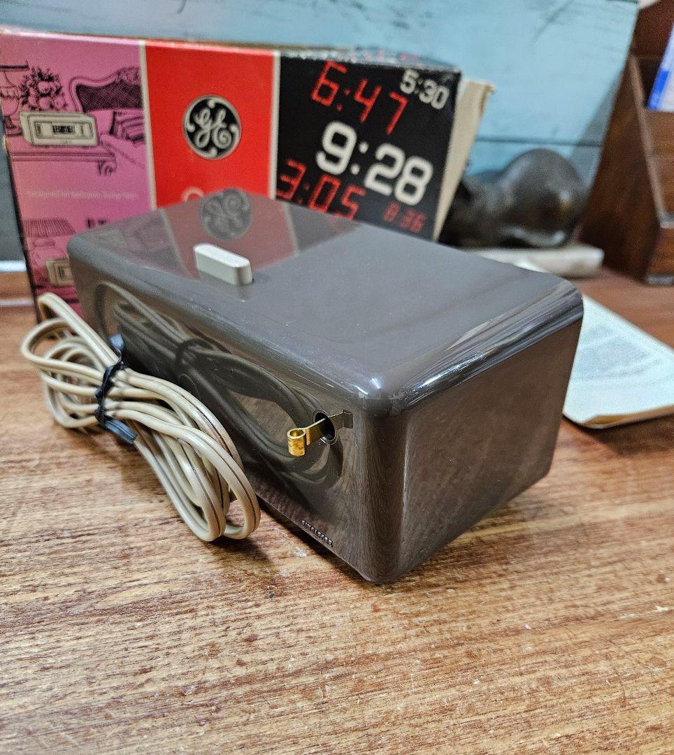 US Vintage General Electric フリップ時計 8120