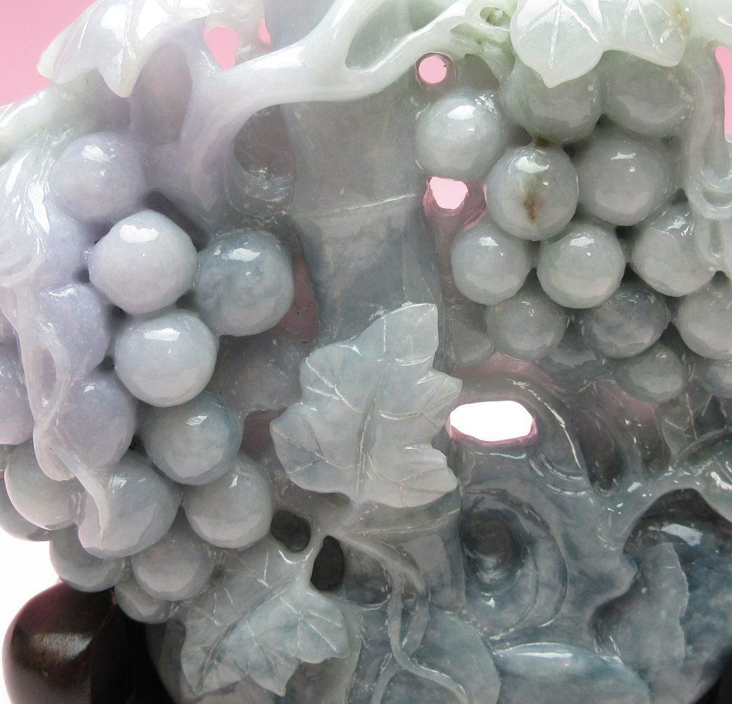 天然ひすい 本翡翠 樹脂含侵なし 葡萄置物 TN111 70728