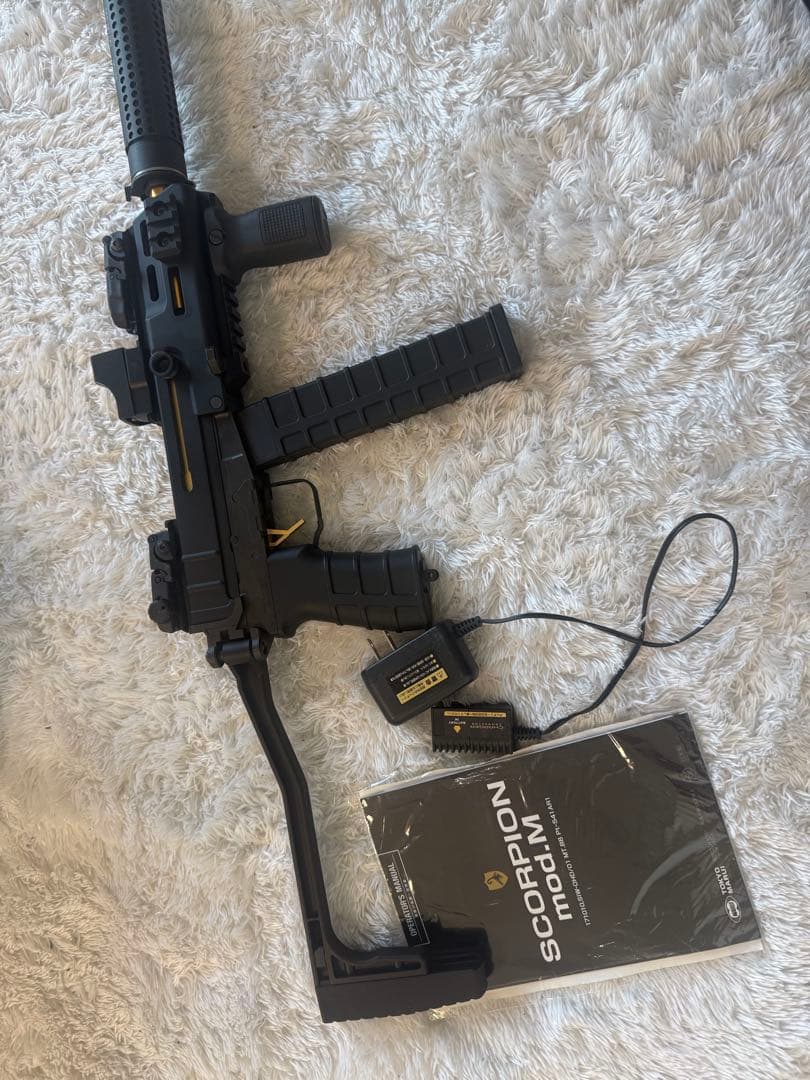 東京マルイスコーピオンMOD.M & M4QD＆MAGPUL