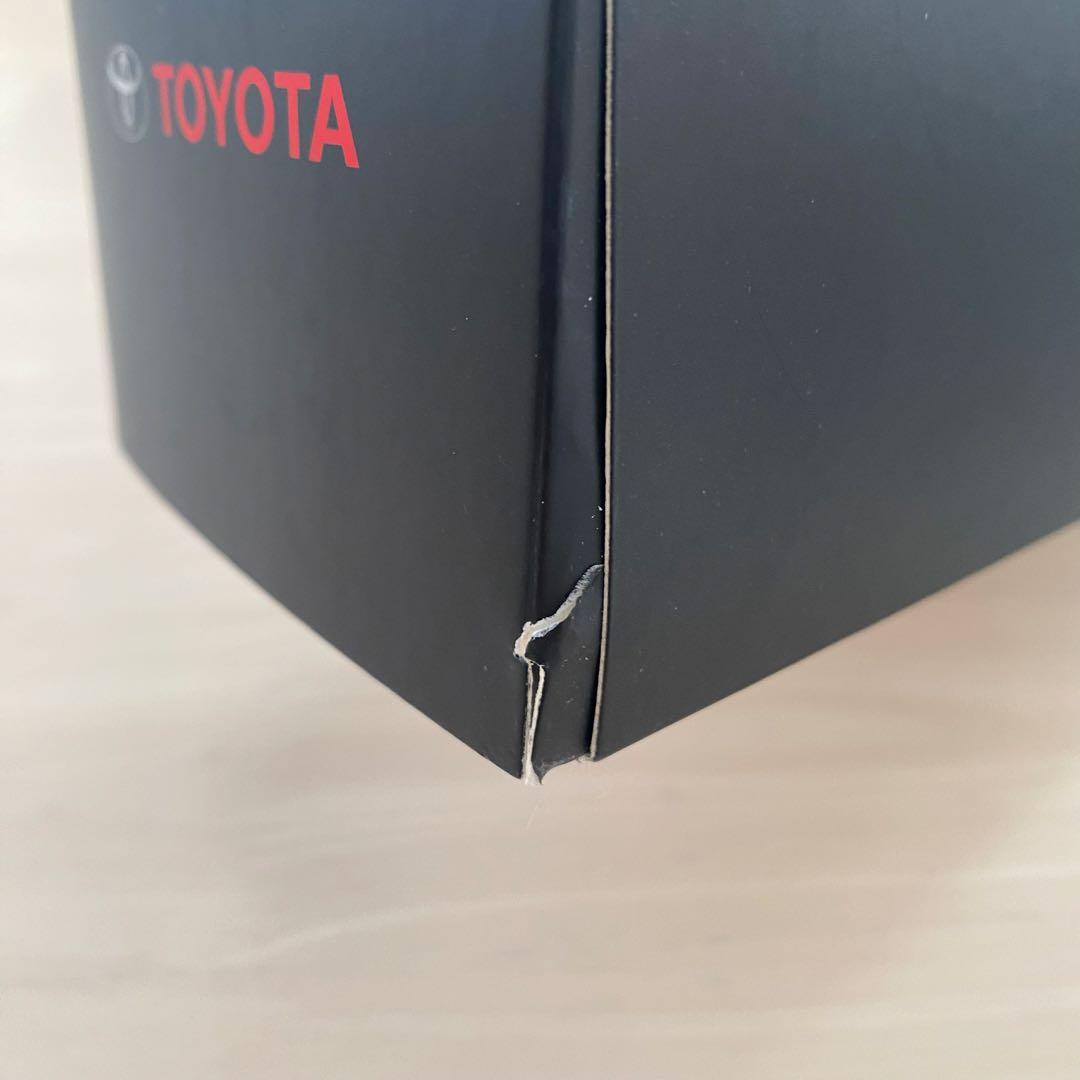 トヨタ RAV4 PHV ダイキャスト製　1/30サイズ　非売品