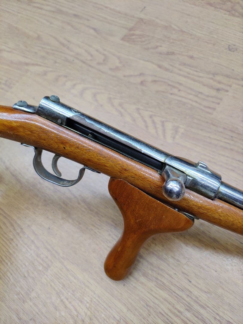 昔懐かしい射的コルク銃