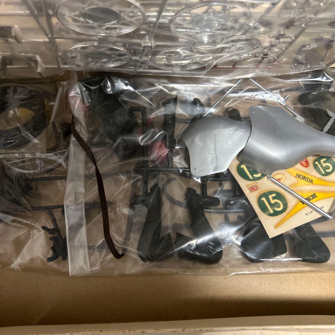 ホンダ RC 162 1/10スケール プラモデル