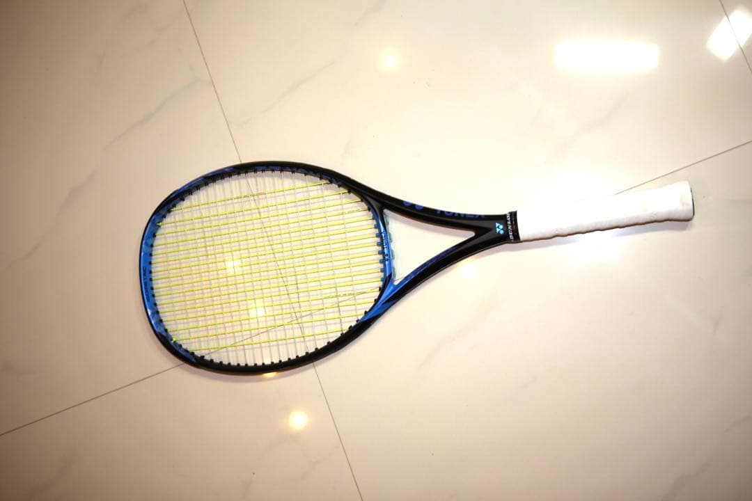 【美品】YONEX EZONE 98 LG テニスラケット G2