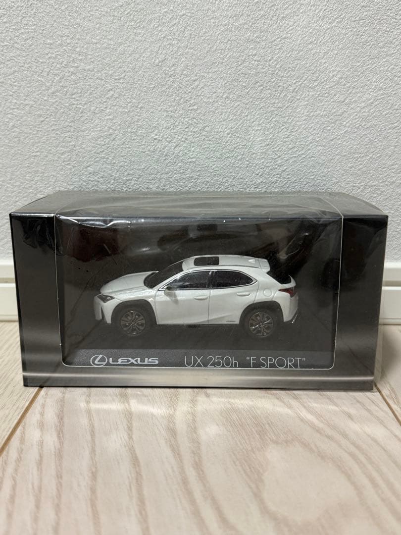 Lexus UX 250h \