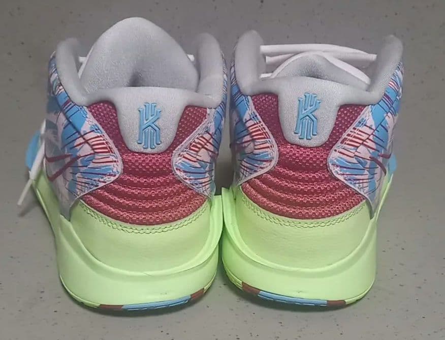 シューズ(男性用) Nike KYRIE 8 INFINITY 1 World 1 People