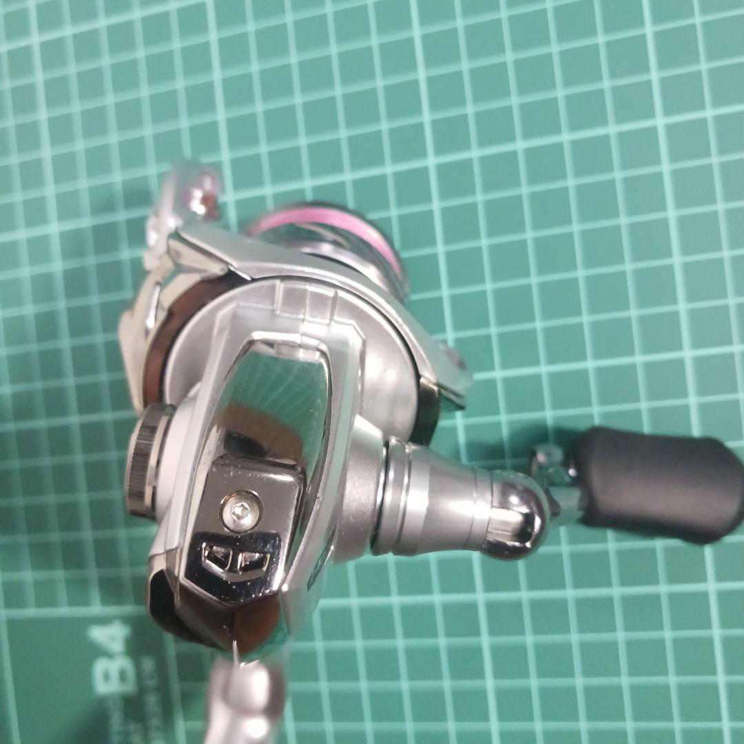 シマノ 15 STRADIC 1000s スピニングリール