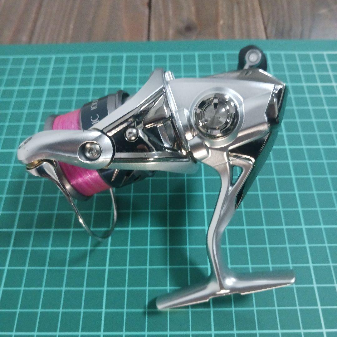 シマノ 15 STRADIC 1000s スピニングリール