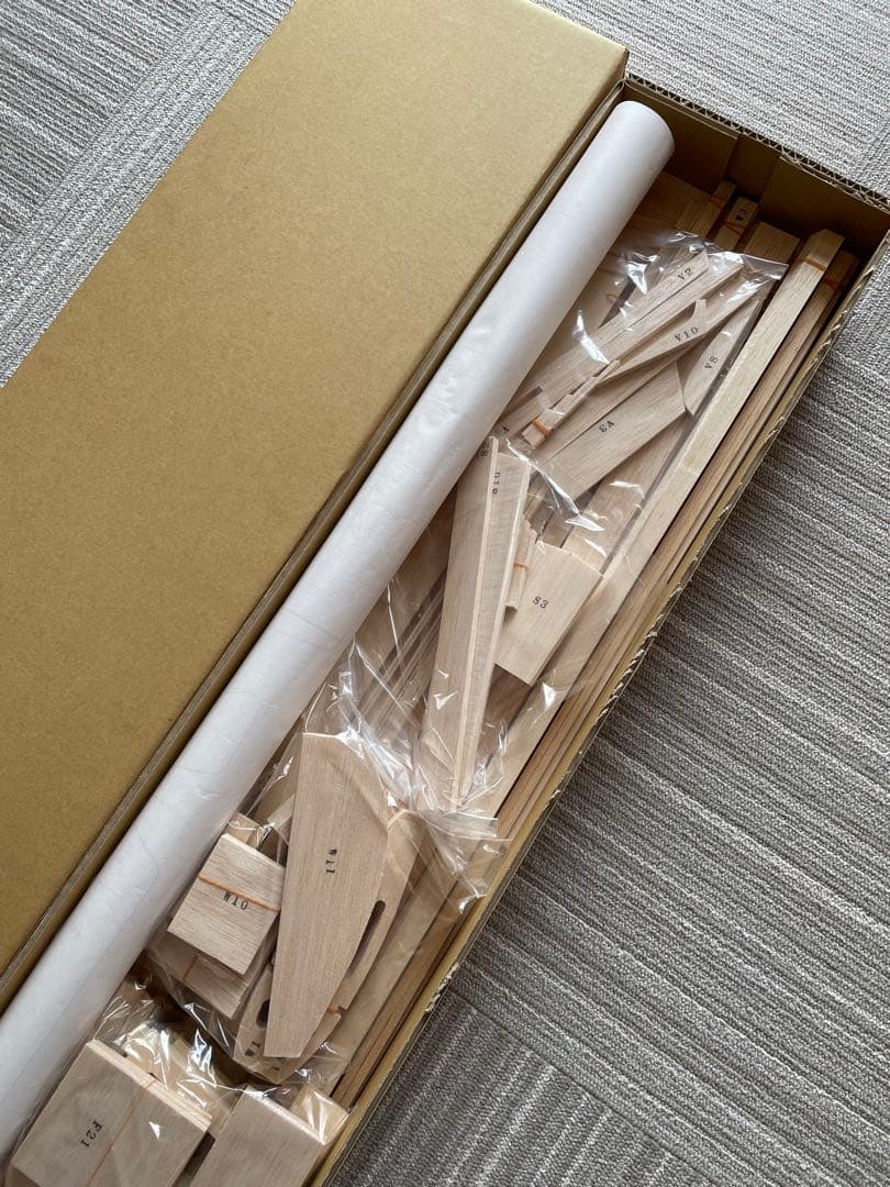 ノスタルジック•オリジナル飛行機組立てキット　高翼機スタイル