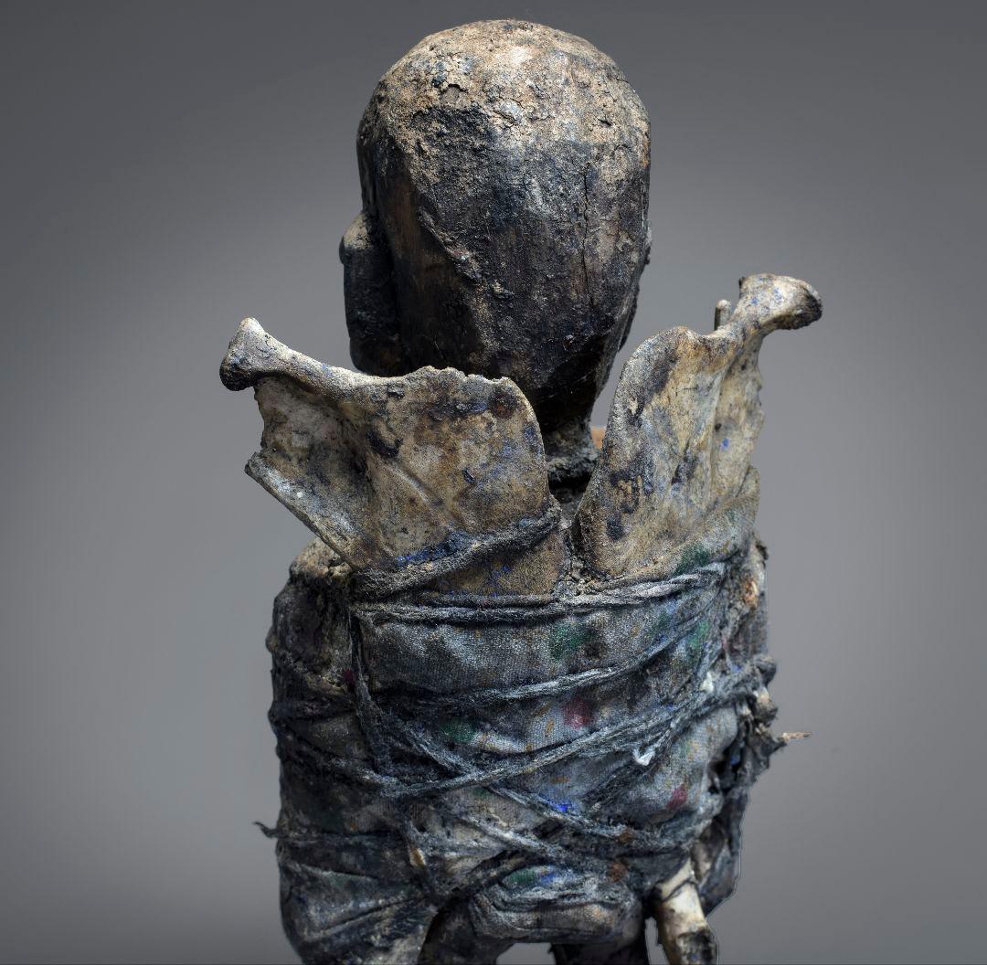 アフリカ トーゴ 骨を背負った呪物 南京錠付き プリミティブアート