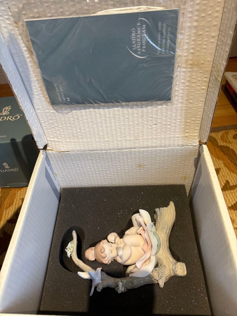 【LLADRO】春に生まれた　絶版品　専用箱付き