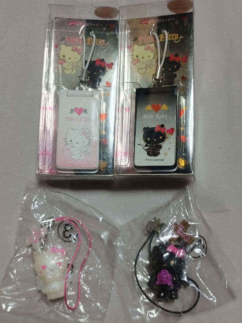 ハローキティ　2007年　スウィート&クール　携帯クリーナーとマスコット