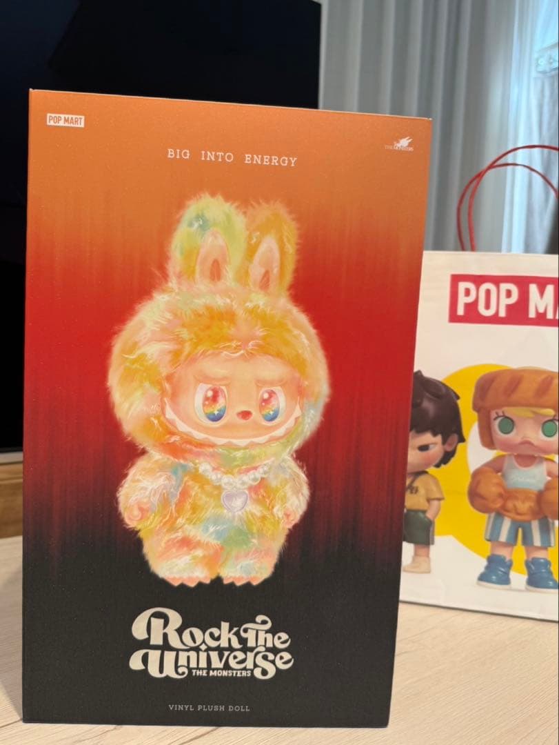 ラブブ LABUBU THE MONSTER BIG INTO ENERGY