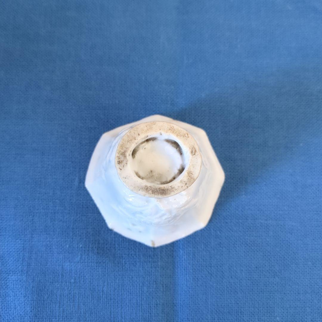【骨董品】古い白磁のお猪口　酒器　ぐい呑み