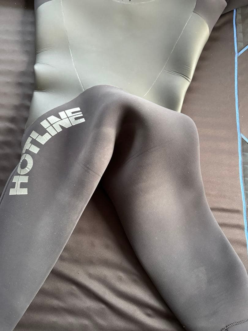 美品HOTLINE 5/3セミドライウェットスーツ