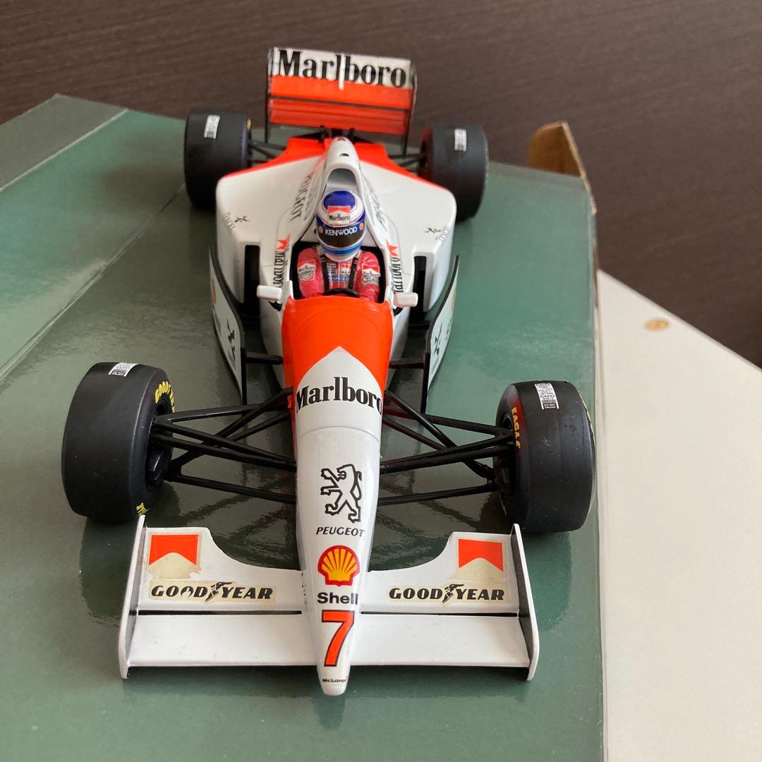 ミニカー Marlboro McLaren Peugeot MP 4/9 1/18