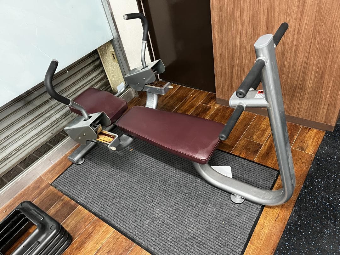 【現地引取で交渉可】夏に向けシックスパック大手ジム採用の高級腹筋台をご家庭でも！