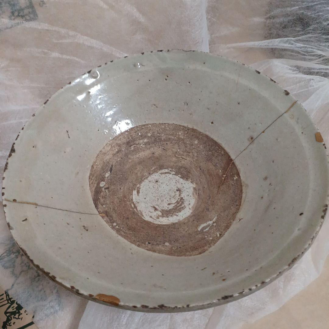 李朝の磁器　ひび割れあり