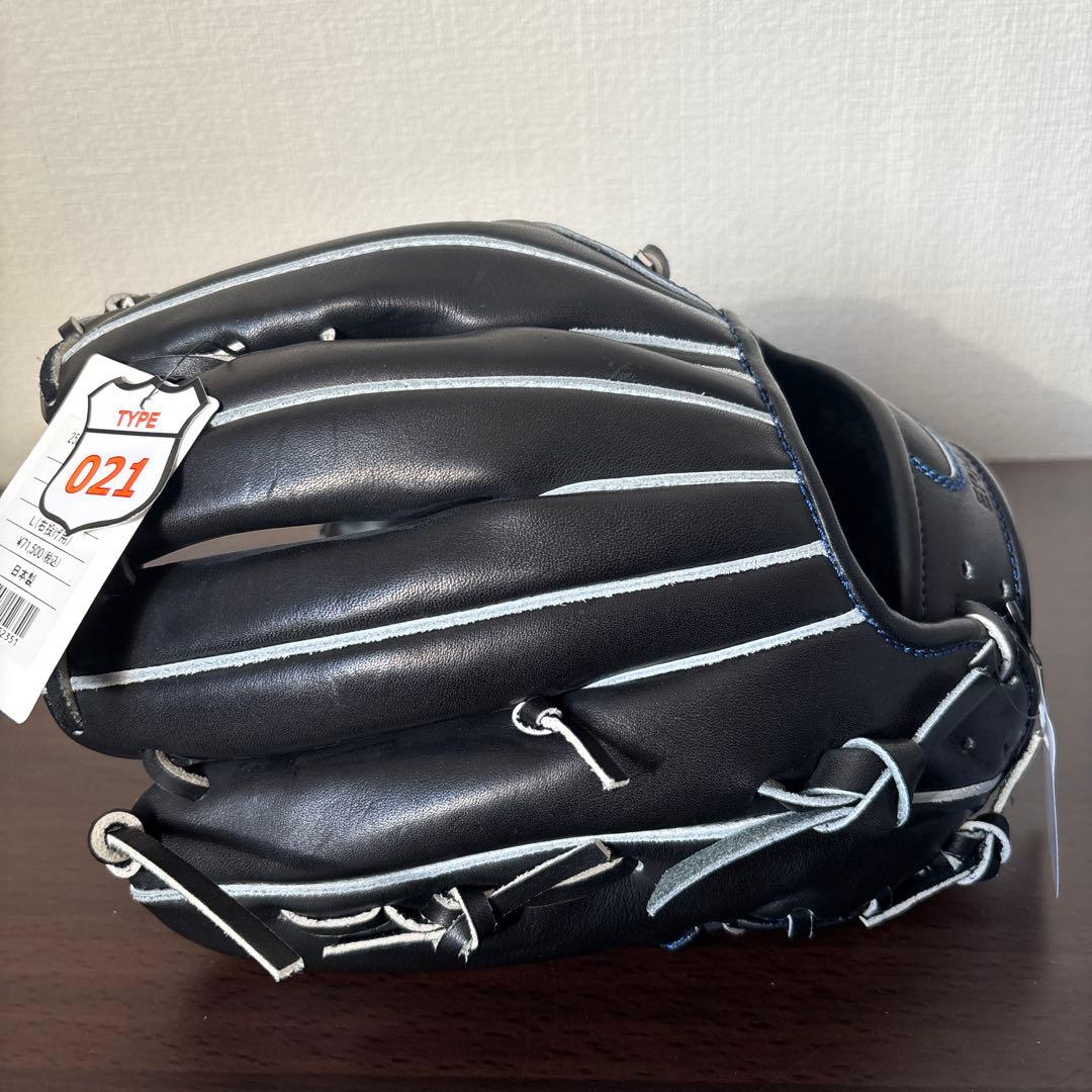 アトムズ　牧秀悟モデル　硬式用　グラブ 内野手用　定価71,500円　グローブ