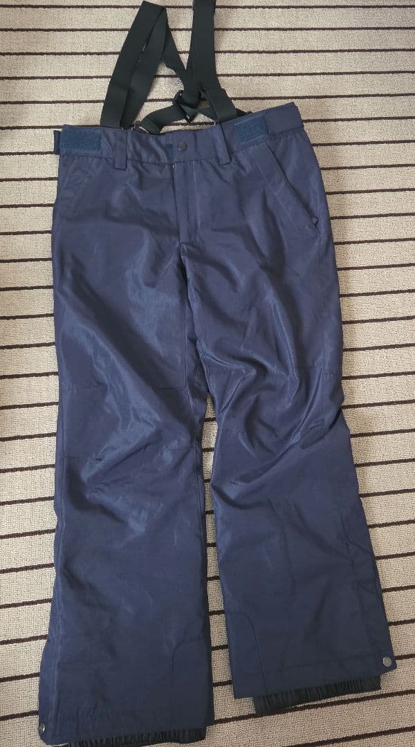 【新品タグ付き】スノーウェア　性別不明