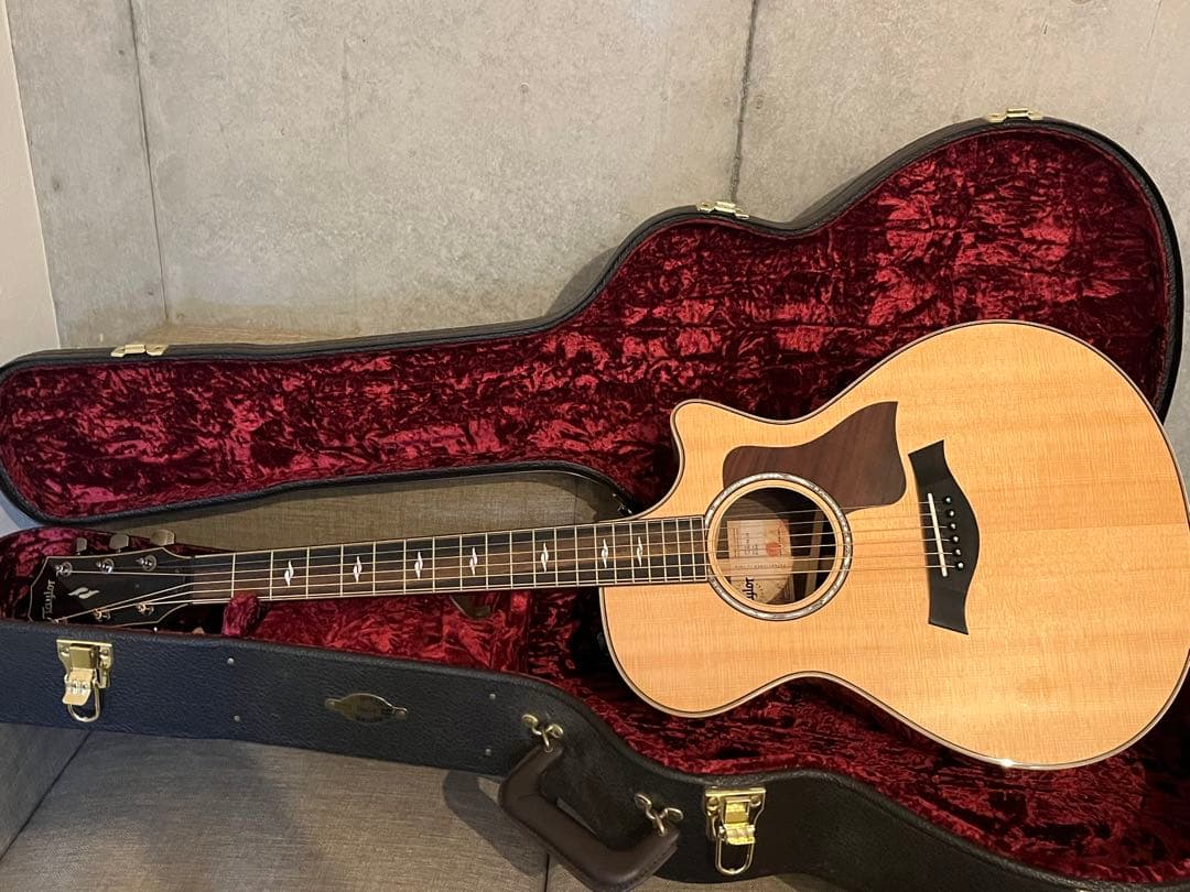 Lattelina さん　Taylor 812ce V-Class