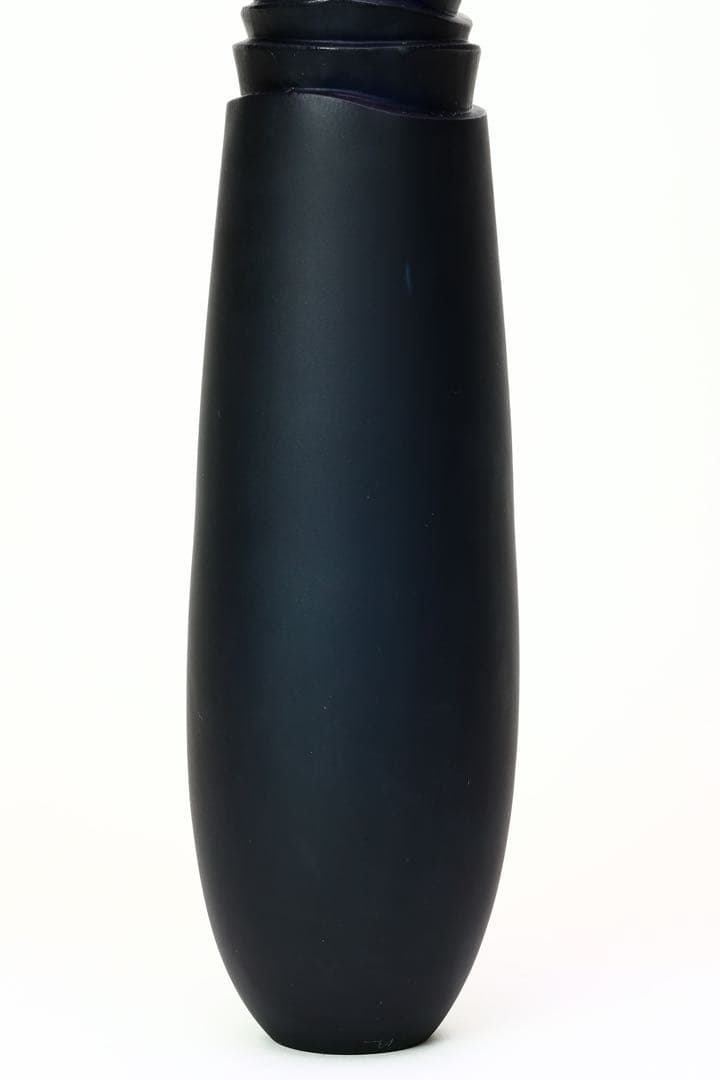 ⭕️ 希少！山田輝雄 青　硝子切子花器　花紺　花瓶 フラワーベース 一輪挿しガラス