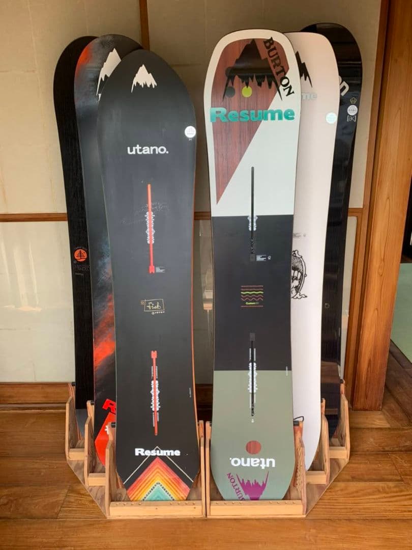 スノーボードスタンドラック　３本用　右側用　カラーウォルナット　ハンドメイド