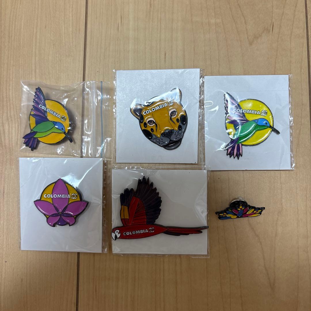 【大阪万博・非売品】コロンビア館ピンバッジセット+公式ピンバッジ1個おまけ