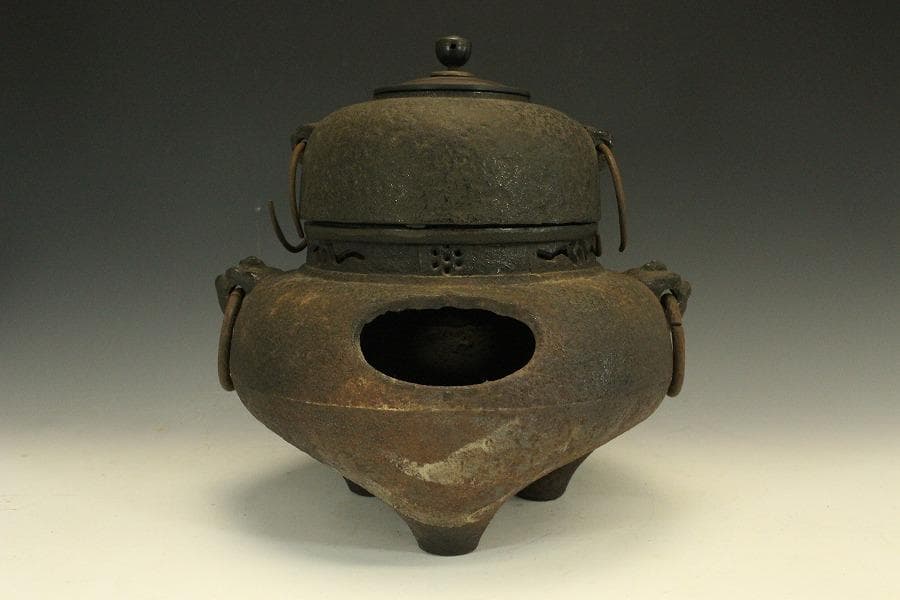 茶道具 鬼面風炉釜 平丸釜 環付 706