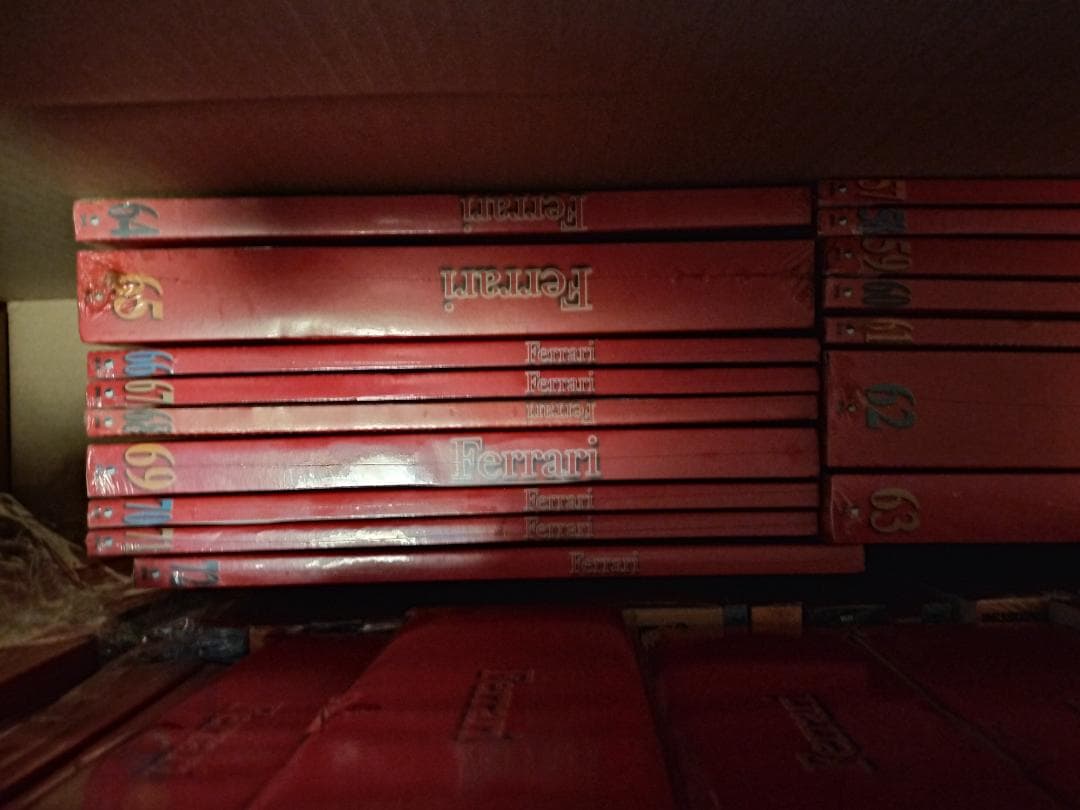 イ*き様 デアゴスティーニ 週刊フェラーリ F2004 ラジコンカー エンジン1