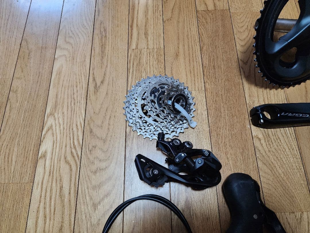 SHIMANO 105 油圧 11速(クランクのみULTEGRA)