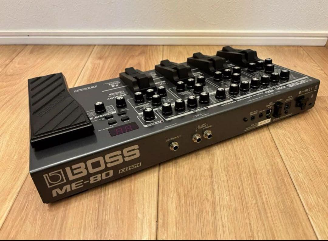 美品 ☆ BOSS ME-80 ギター マルチエフェクター