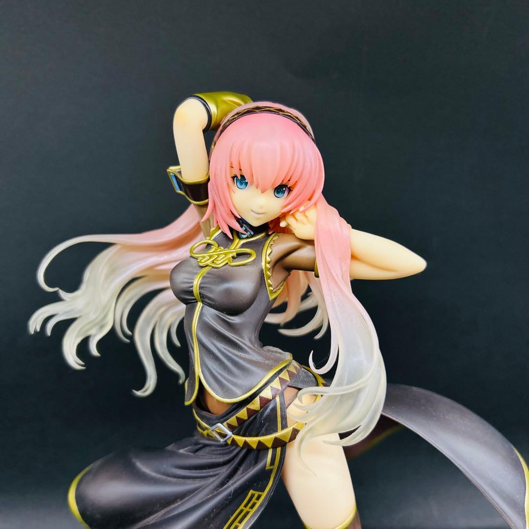 美品　巡音ルカ　Tony ver フィギュア　1/7 マックスファクトリー